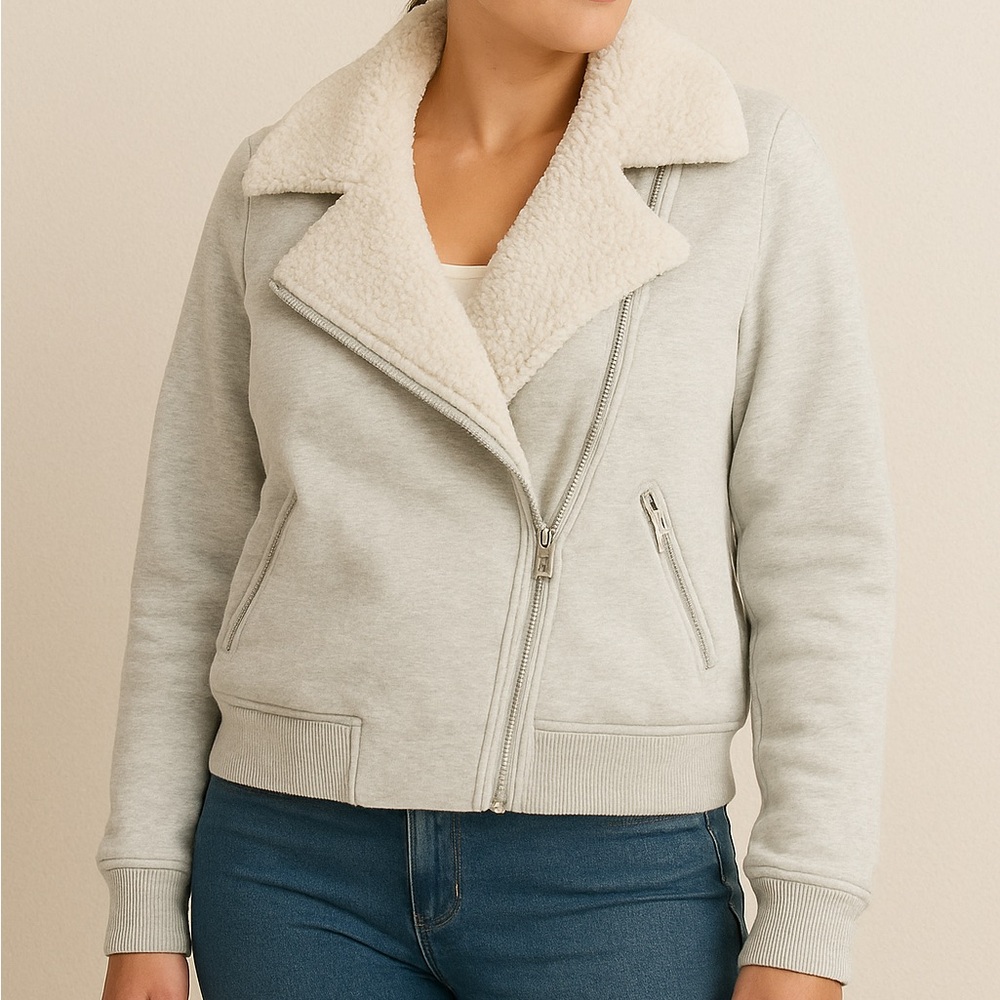 Abercrombie & Fitch Sherpa Lined Bomber – Soft Gray Fleece Jacket
